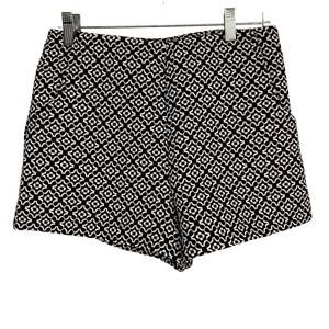 Alythea Black & White High Rise Shorts Size Large